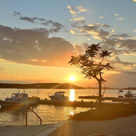 Apartmani Katarina Barbat na Rabu Exteriér fotografie