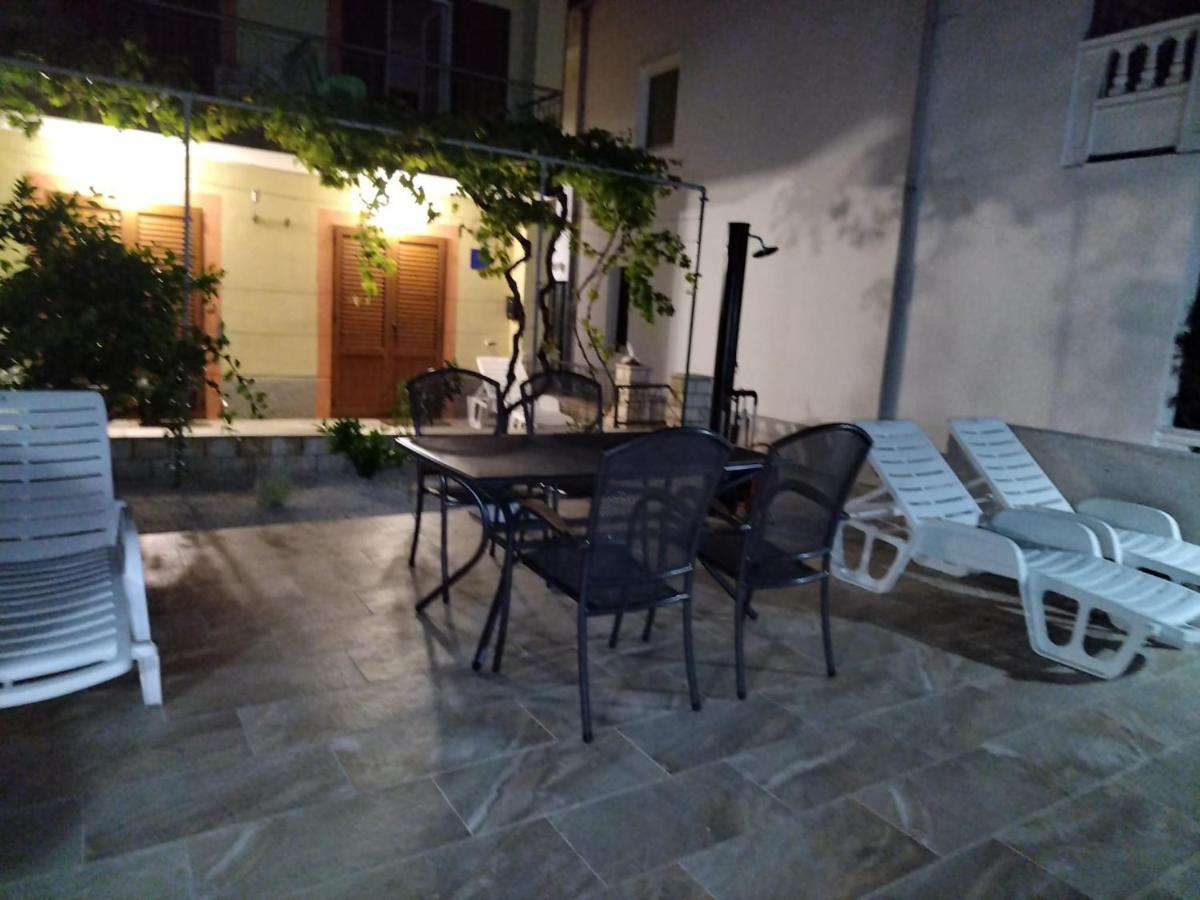 Apartmani Katarina Barbat na Rabu Exteriér fotografie