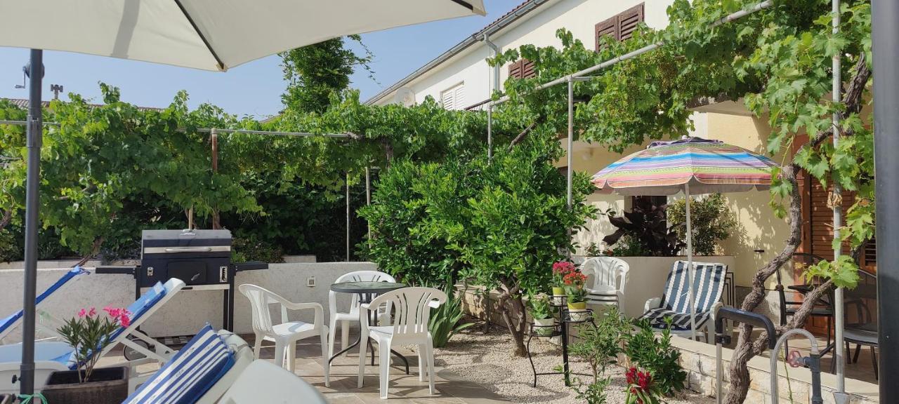 Apartmani Katarina Barbat na Rabu Exteriér fotografie